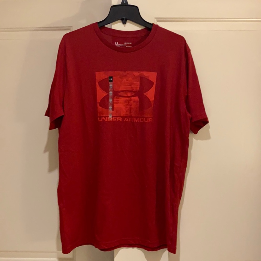 Men’s Under Armour Tee - Size XL